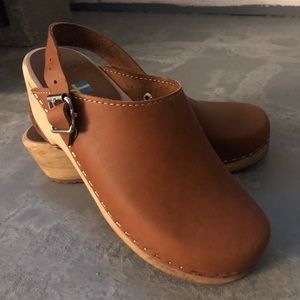 MIA Alma Clog - Luggage